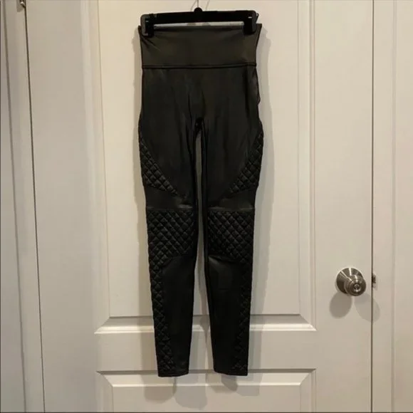 Spanx Faux Leather Quilted Leggings - Picture 5 of 6